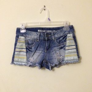 Short shorts